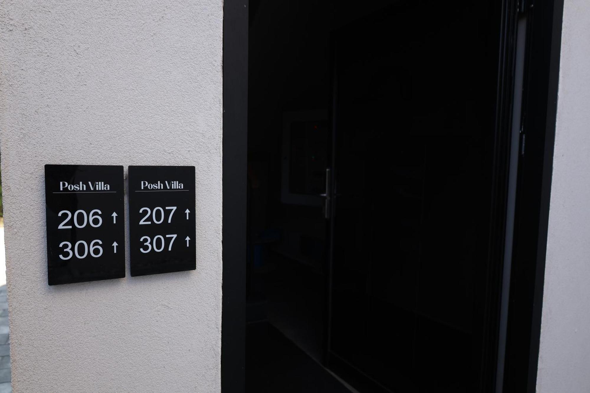 Posh Villas Rrogozhine Εξωτερικό φωτογραφία
